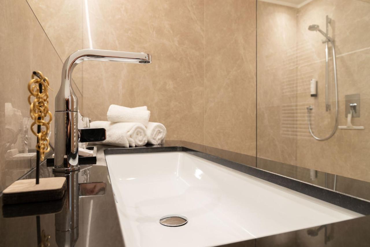 Nice Living Neue- Moderne Apartments Im Herzen Von Brixen - Kostenlose Brixencard - Ideal Fuer Familien, Paare, Geschaeftsreisende Und Allen Urlaubs Hungrigen المظهر الخارجي الصورة